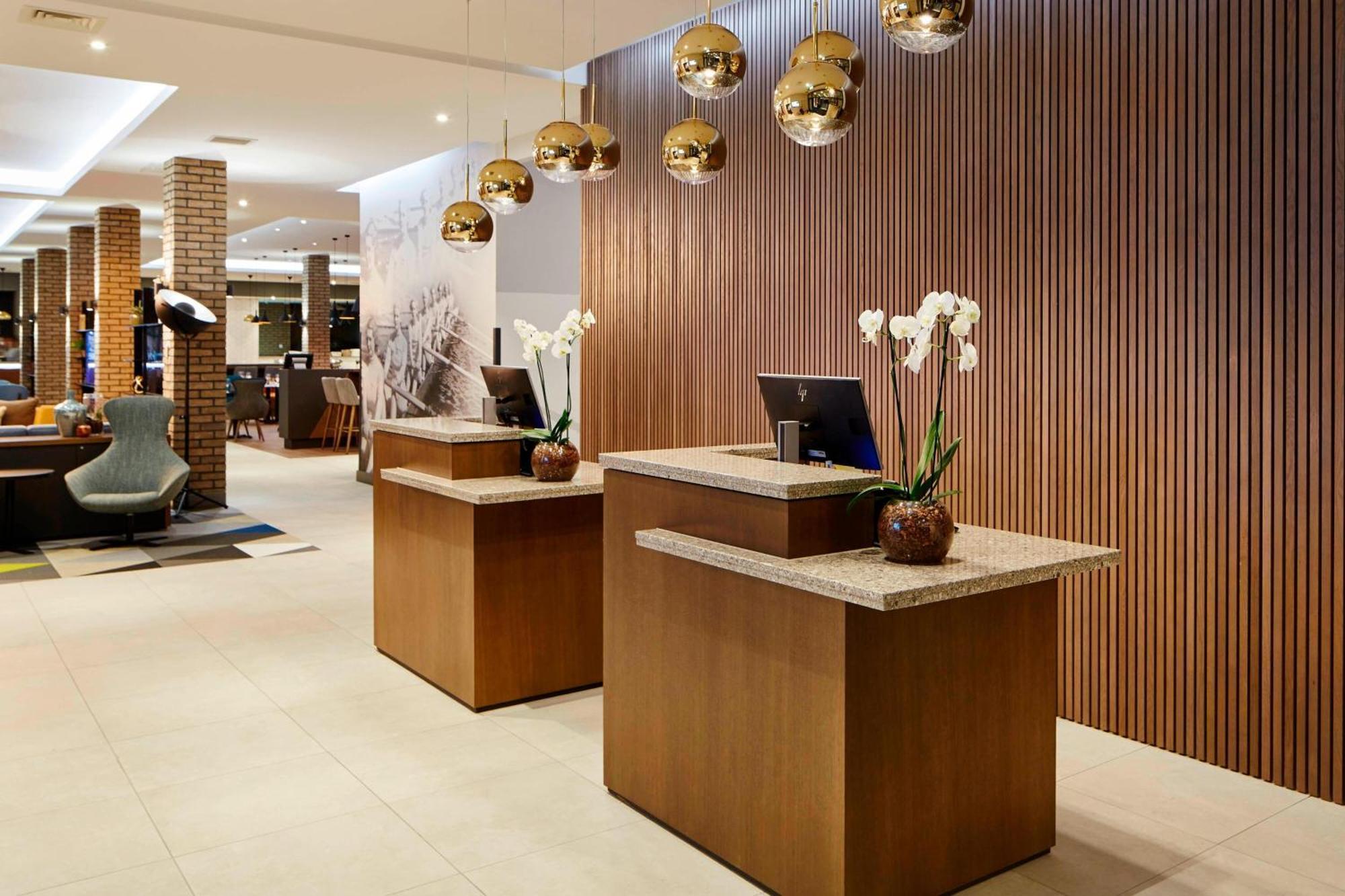 Courtyard By Marriott Oxford South Hotel Abingdon-on-Thames Eksteriør billede